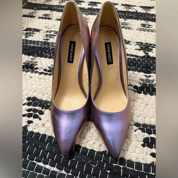 GUC Nine West Trendz Metallic Tapered Heel Pumps - Picture 5 of 12